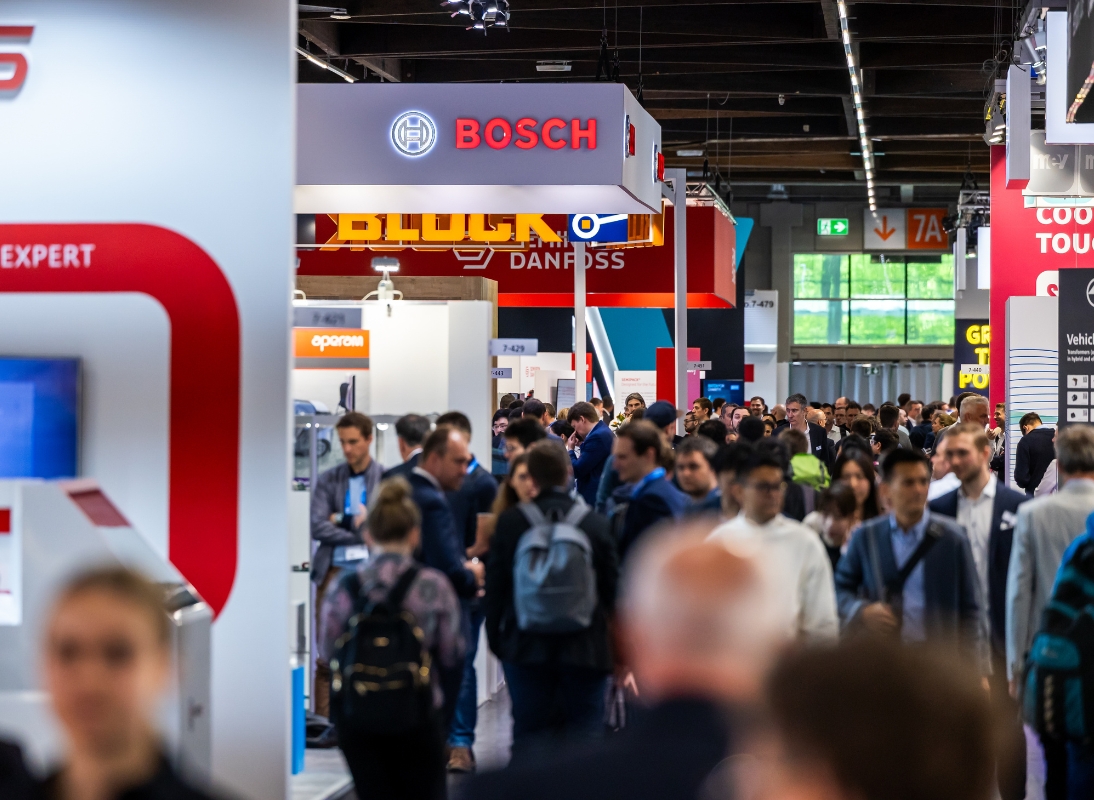 Image 1094x800 px - PCIM_Career_Expo_LP_Students