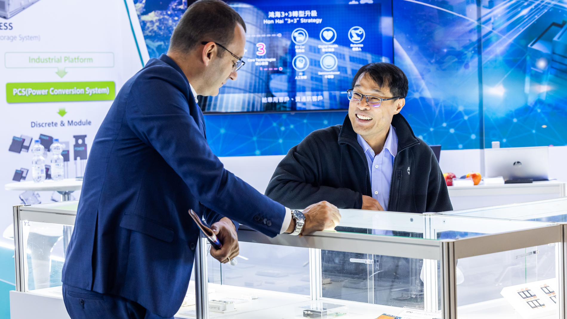 How visitor invitations work